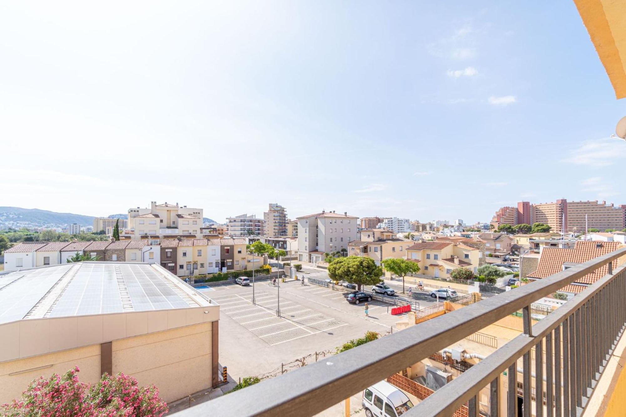 Appartement Milenial Immo With Parking In Roses